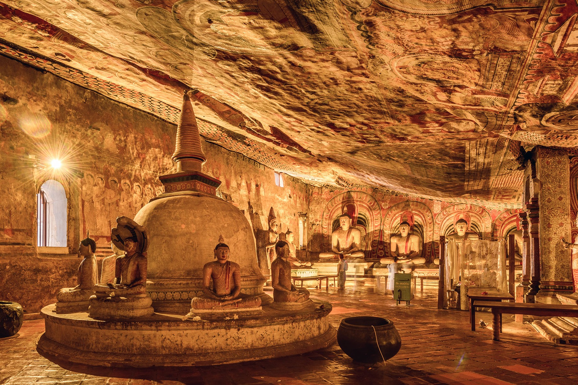 asien-sri-lanka-dambulla-hoehlentempel-goldener-tempel_1840x1226.jpg